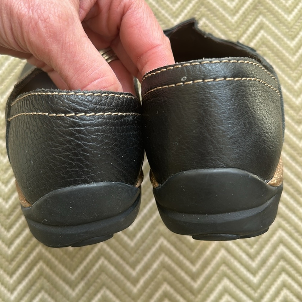 Bass 9 Go-to-Comfort EUC LIKE NEW Colton Leather Loafers  Black / Dark Brown..? - Picture 7 of 9